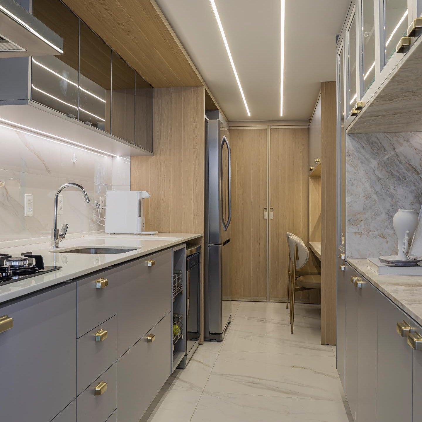 CE Certified Parallel Layout 304 Stainless Steel Kitchen Cabinet - Moisture Proof, Low Maintenance