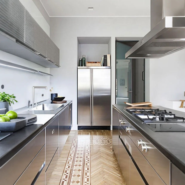 Customized Parallel Layout 304 Stainless Steel Kitchen Cabinet - Zero Formaldehyde, Scratch-Resistant