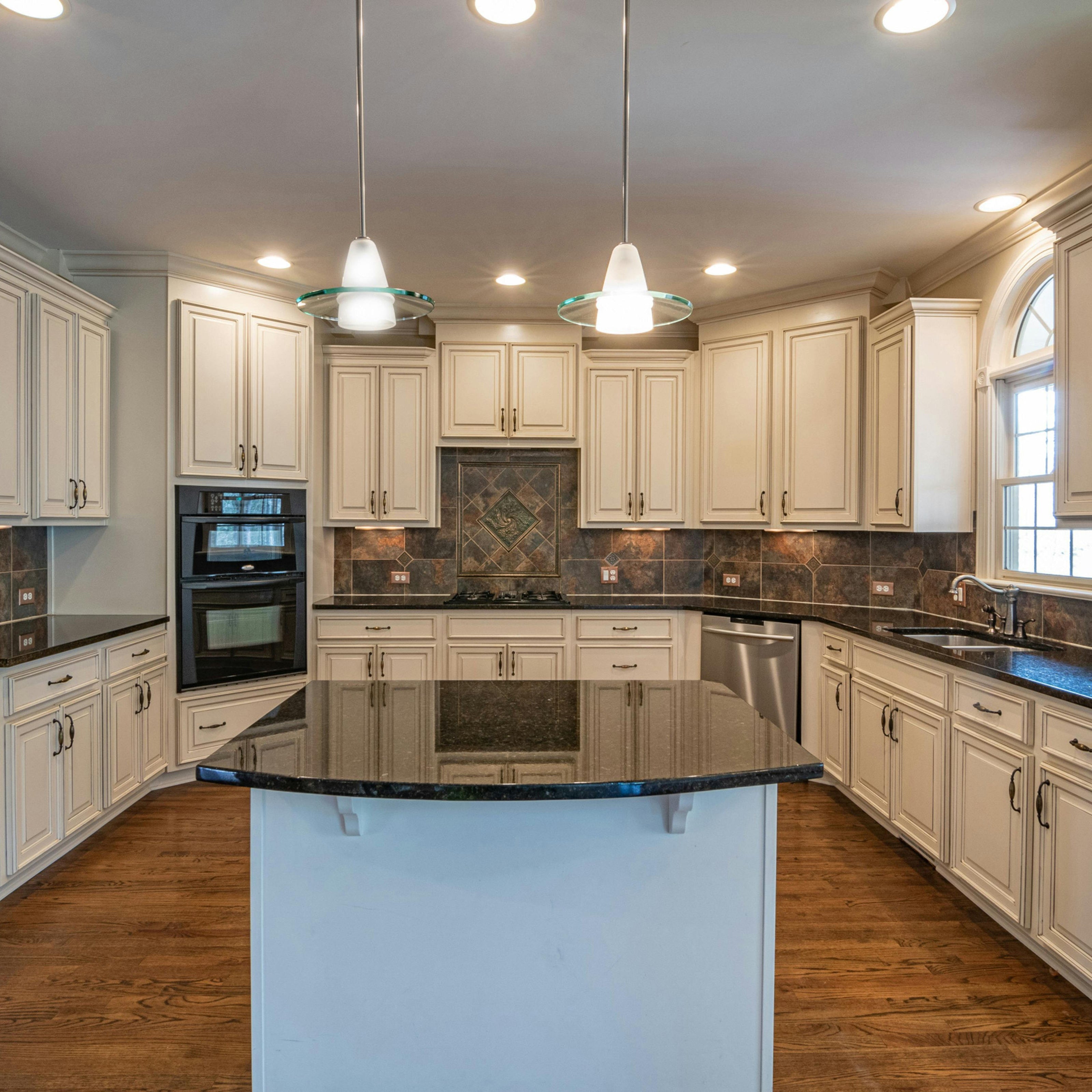 High End U Shaped Stainless Steel Kitchen Cabinet - Corrosion Preventive, Smooth Surface