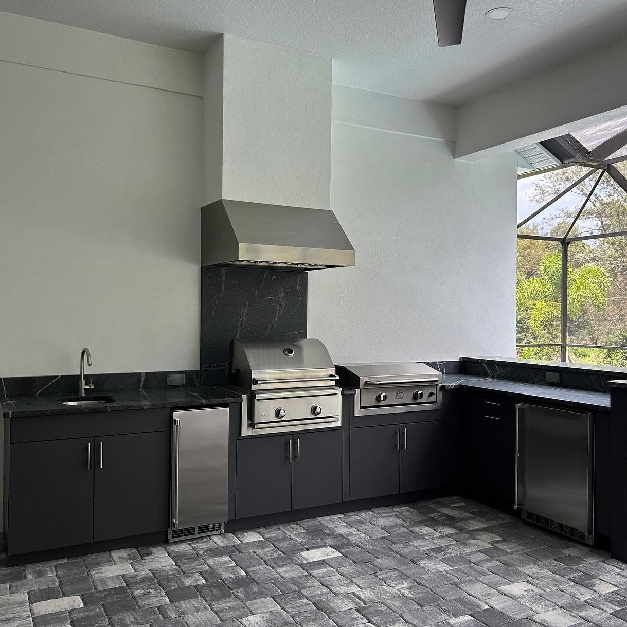 Custom New Product 304 Stainless Steel Outdoor Garden Kitchen Recycle With MINI Glass Fridge