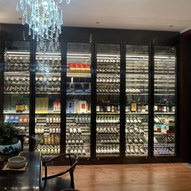 Bottle Guides SS304 Stainless Steel Wine Cellar Wine Rack For Apartment With Lockable Door