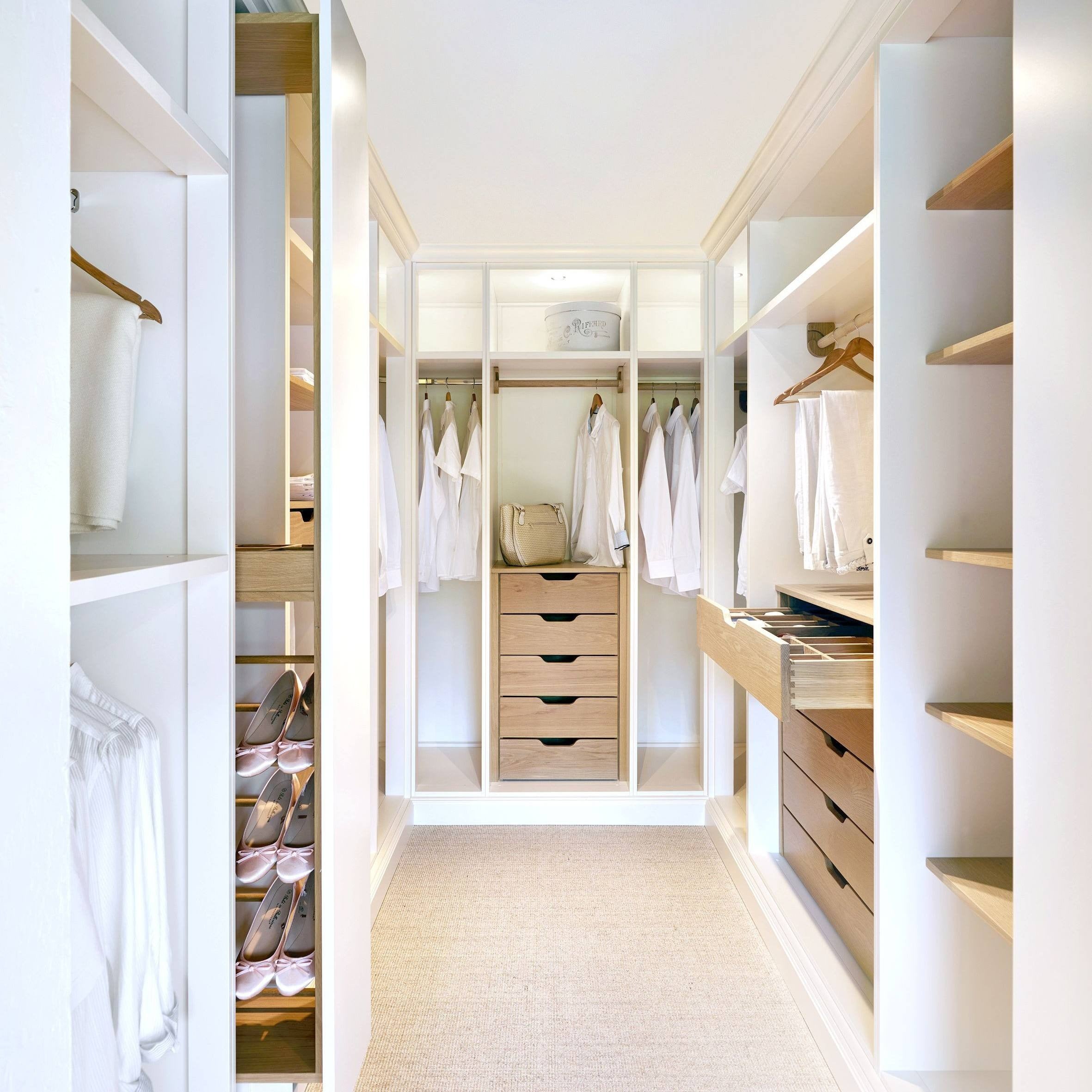 Decorative Molding Walk-in Stainless Steel Wardrobe For Villa Dressing Room